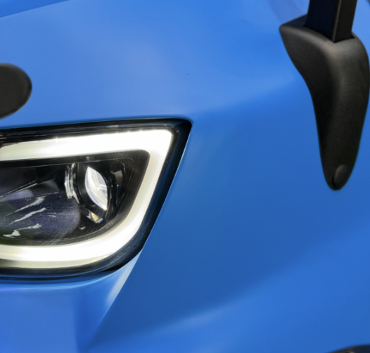 Matte body finish with 60 RAL colour choices on a luxury golf cart