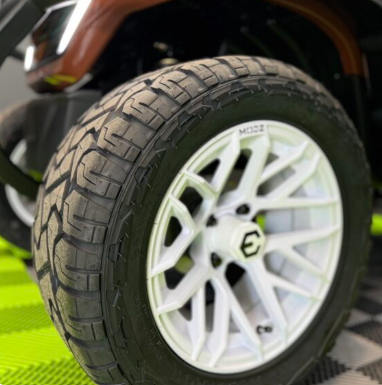Custom wheel colour option on a luxury golf cart wheel
